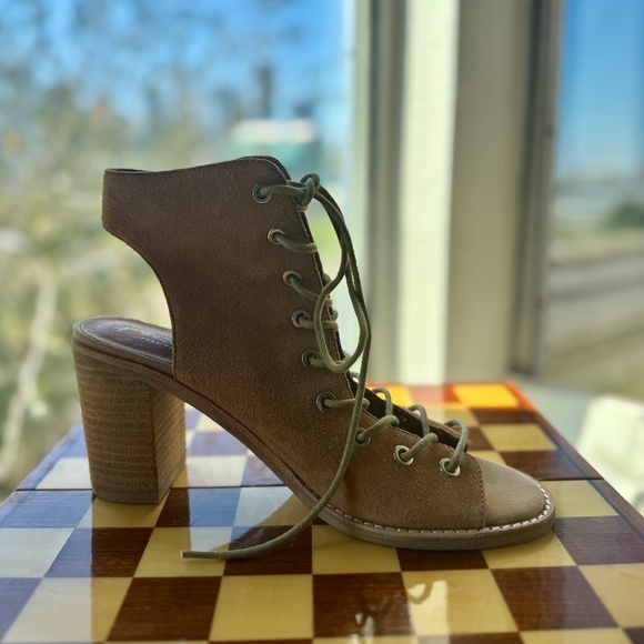 Jeffrey Campbell x Free People Minimal Lace Up Heels, tan suede leather, Sz. 8 - Picture 4 of 11